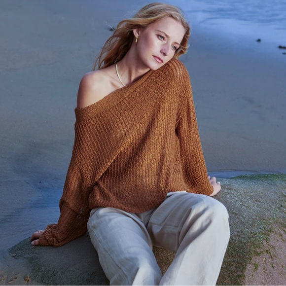 JLUXLABEL Light Brown Open Weave Off the Shoulder Sweater Size Medium Large - Picture 2 of 9